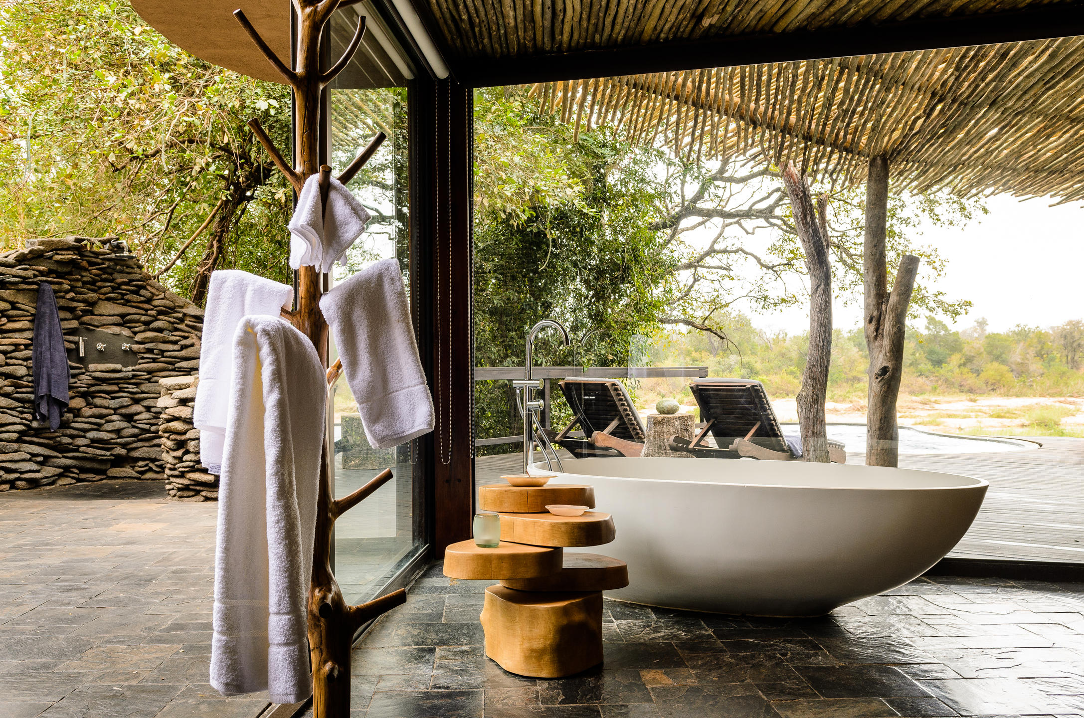 Singita Boulders Lodge thumbnail 3
